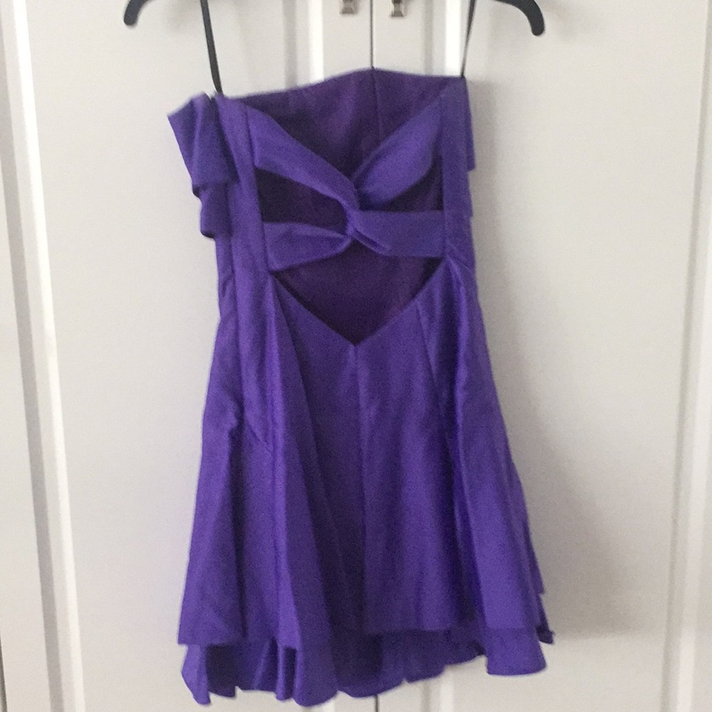 Dress - Picture 3 of 4